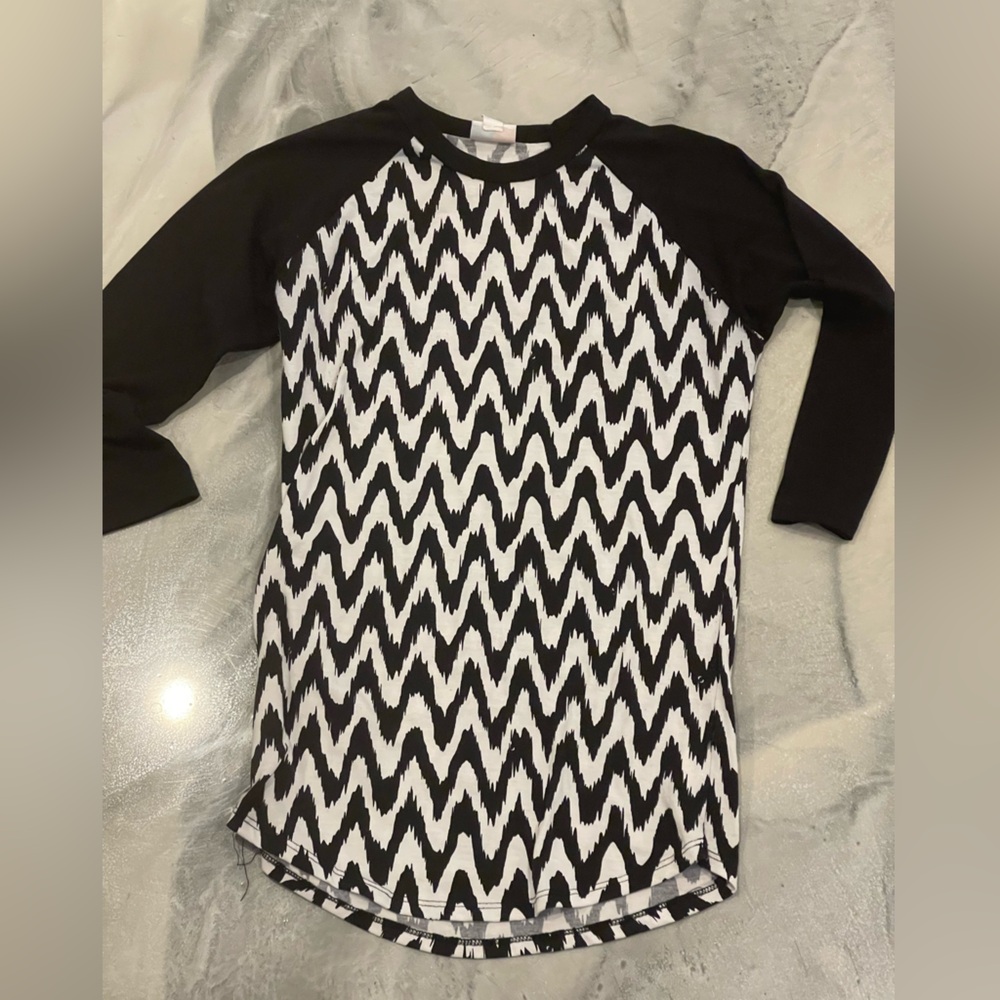 LuLaRoe Black and White Patterned Top Womens XS